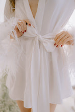 Load image into Gallery viewer, Short Silk Robe with Ostrich Feathers