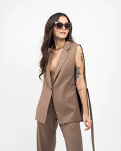 Load image into Gallery viewer, Long Vest (Espresso)
