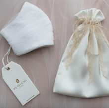 Load image into Gallery viewer, Amore Bridal Mask