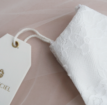 Load image into Gallery viewer, Ivy Bridal Mask