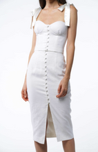 Load image into Gallery viewer, Alpha Female (White)