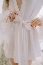 Load image into Gallery viewer, Short Silk Robe with Ostrich Feathers
