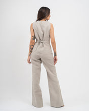 Load image into Gallery viewer, Linen Vest (Husk)
